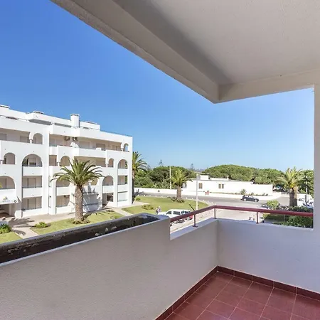 Andorinha 2 Bedroom Apart-close To The Sea-algarve Apartment