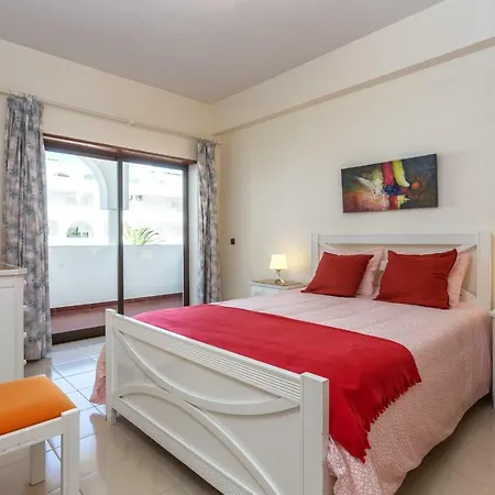 Andorinha 2 Bedroom Apart-close To The Sea-algarve Porches (Algarve)