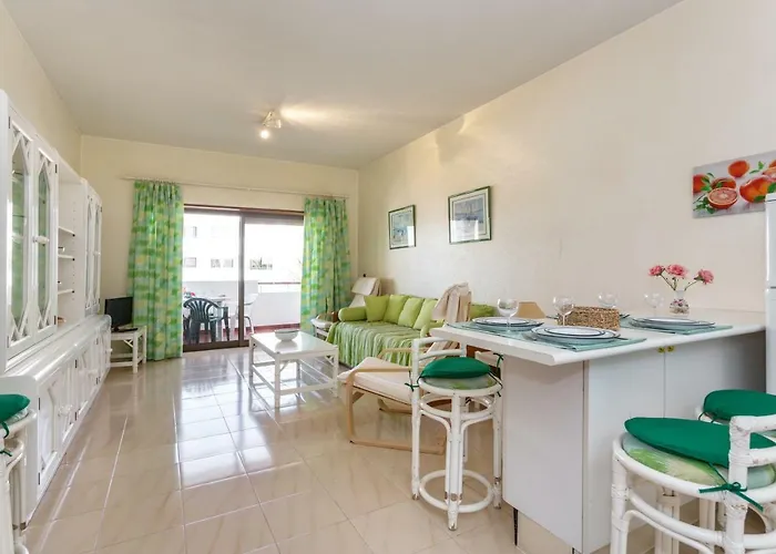 Andorinha 2 Bedroom Apart-close To The Sea-algarve * Porches (Algarve)